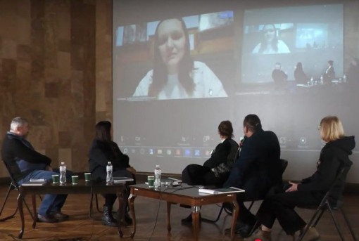 Скриншот відео дискусії в Національному музеї історії України