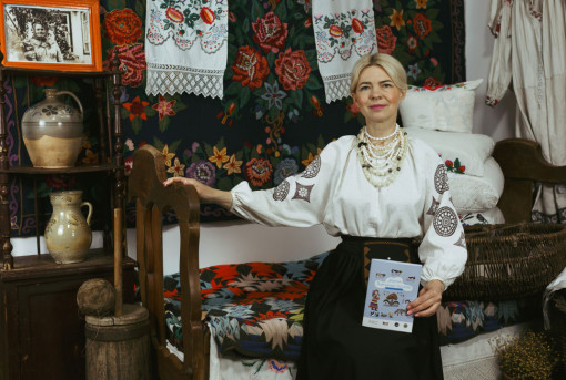 Колискові, веснянки, забавлянки: «Баба Єлька» записала майстер-клас зі співу для дітей