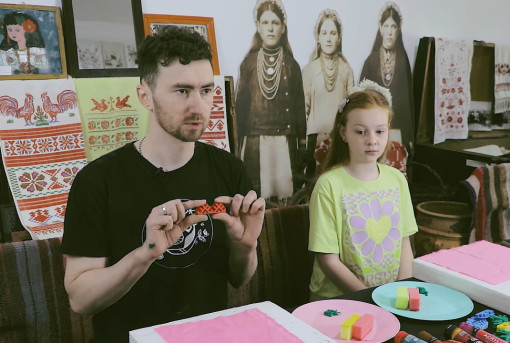 Відеоурок від «Баби Єльки» з вибійкарства — вже у вільному доступі