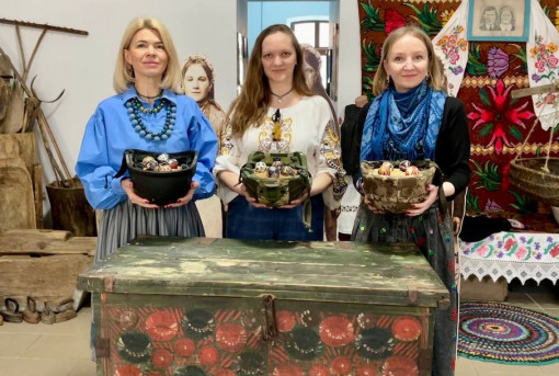 “Баба Єлька” презентувала писанки Кропивниччини