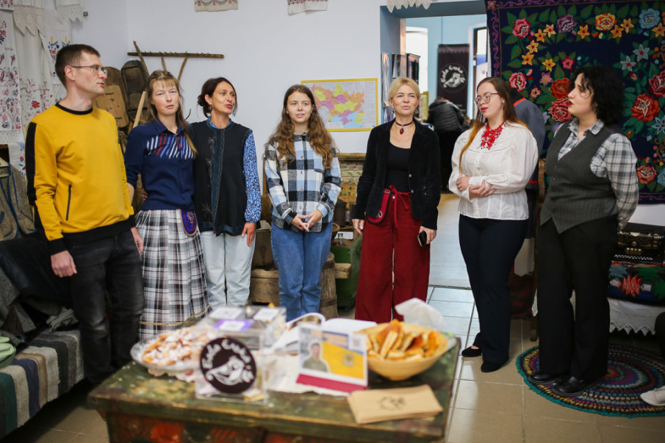 “Баба Єлька” підтримала збір для військових медиків